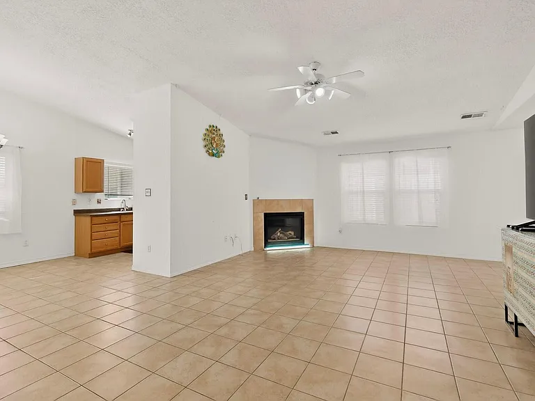 531 Manistee St SE — Photo 8