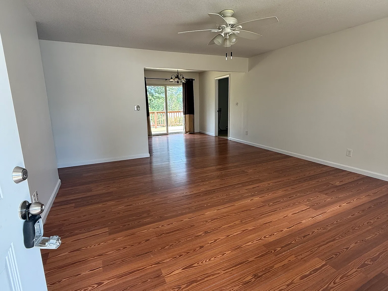 3 bed, 1204 sqft, $1,350 — Photo 3