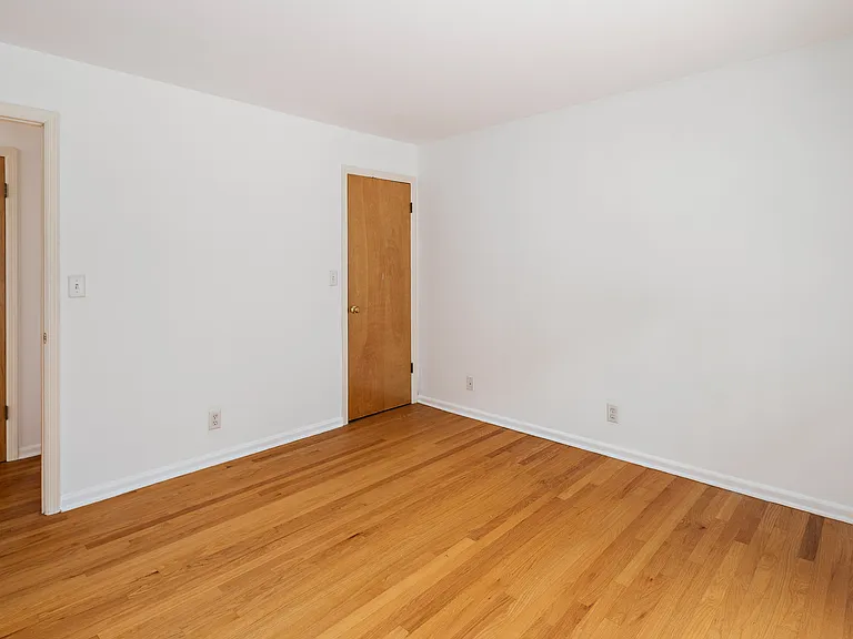 44 Pleasant St #23D — Photo 16
