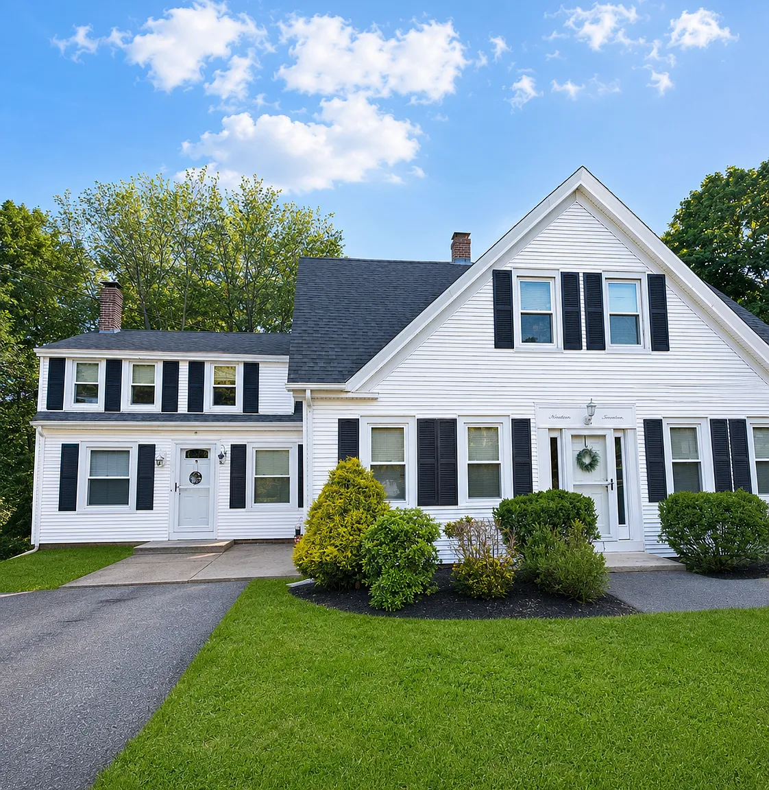3 bed, 1.5 bath, 1100 sqft, $2,700 — Photo 1