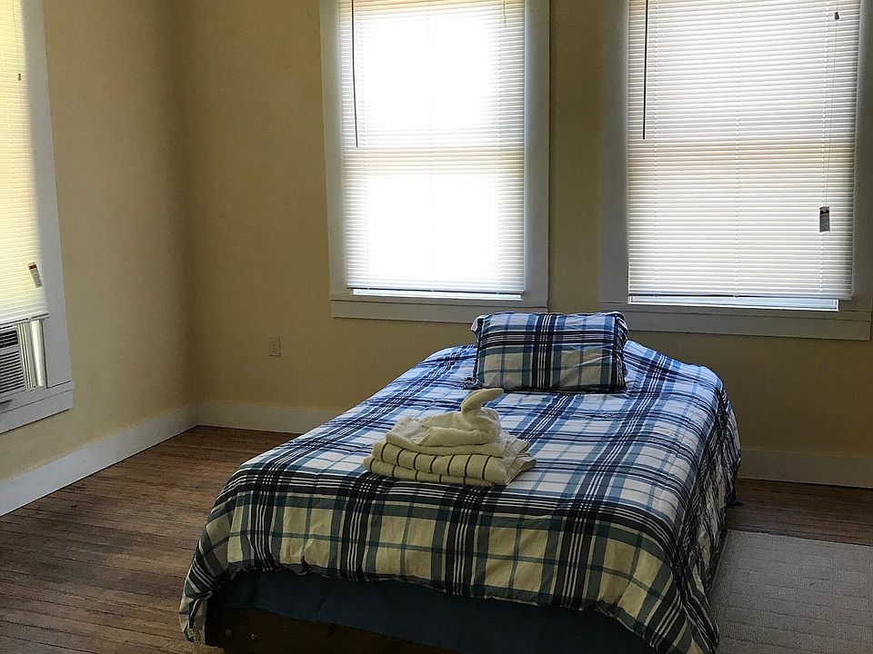 1st image of 1318 Willow APT 3