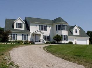 9121 Faussett Rd, Fenton, MI 48430