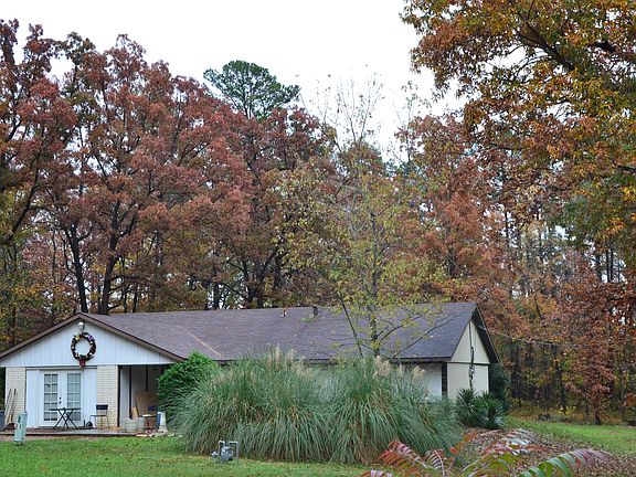 4th image of 275 Pony Ln
