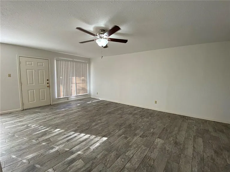 14801 Compass St #14 — Photo 6