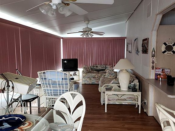 2nd image of 303 Holly Dr #303