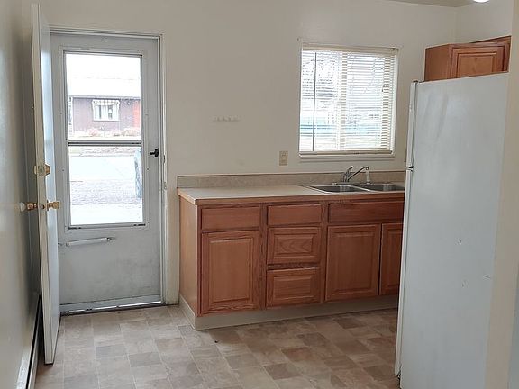 3rd image of 1000 Stephens Ave APT 1