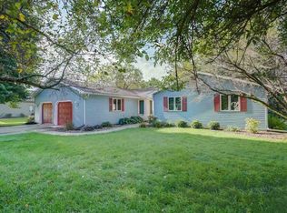 1118 Sundt Ln, Stoughton, WI 53589