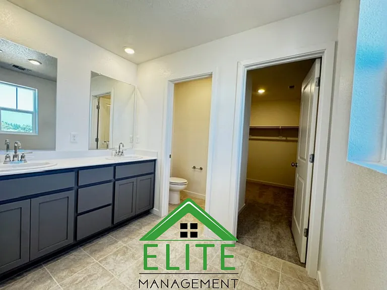 7655 Broadhead Way — Photo 15