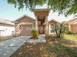 7626 Clovelly Park Pl, Apollo Beach, FL 33572