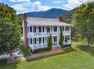 146 Megan Dr, Clyde, NC 28721