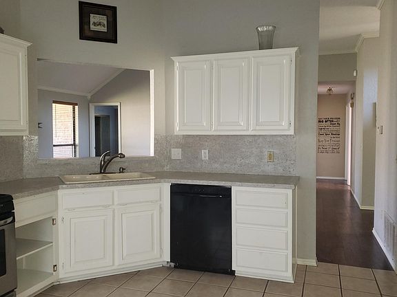 3rd image of 6817 NW 130th St