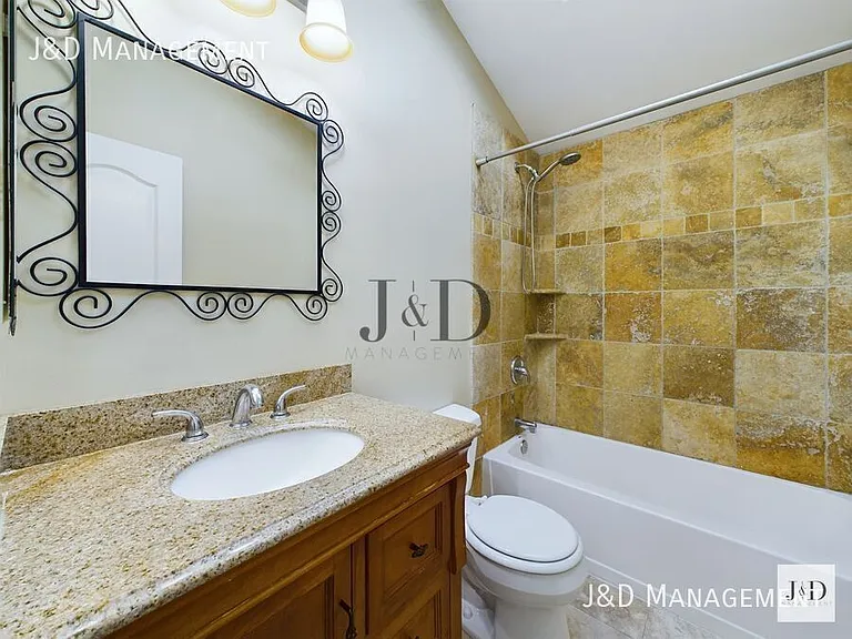 3036 Oliphant St #1 — Photo 22