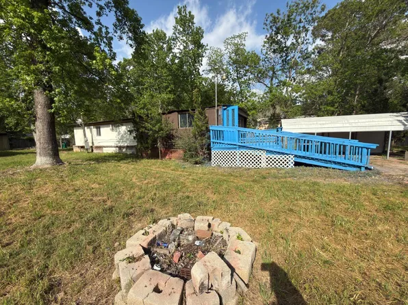 109 Birchwood Dr, Willis, TX 77378