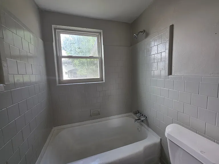 2825 Belvedere Ln #10 — Photo 9