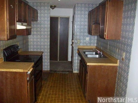 2nd image of 2930 Blaisdell Ave APT 220