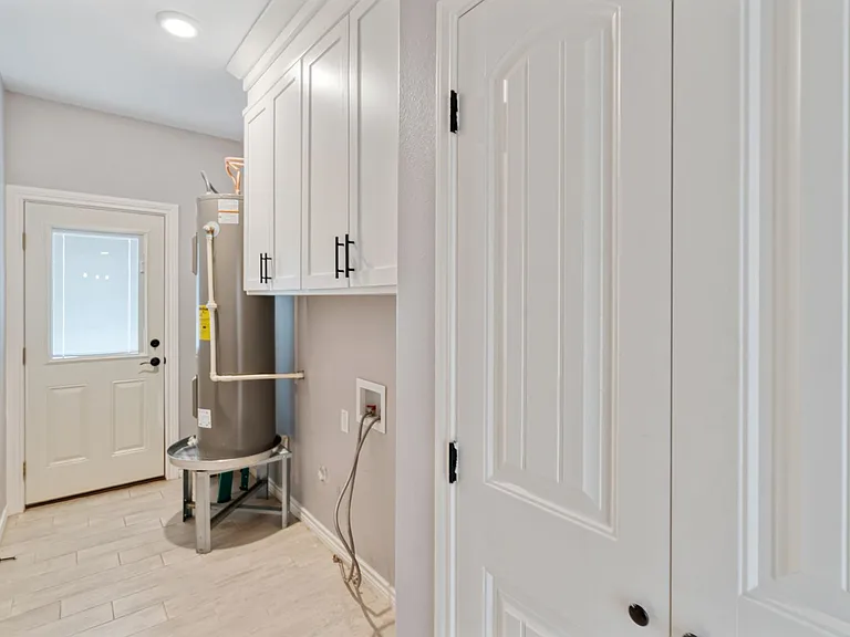 1009 Tesoro Hls — Photo 8