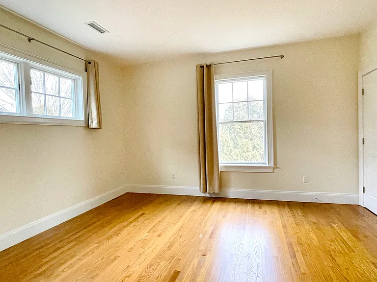 6 Chadbourne Rd — Photo 24