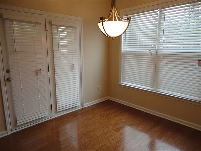 5 bed, 3.5 bath, 3212 sqft, $3,195 — Photo 4