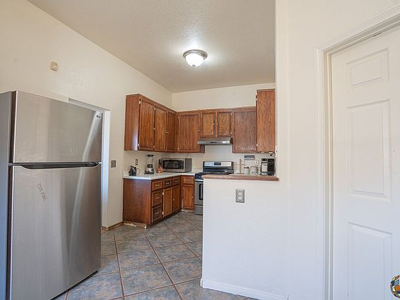 5th image of 150 Branding Iron Dr