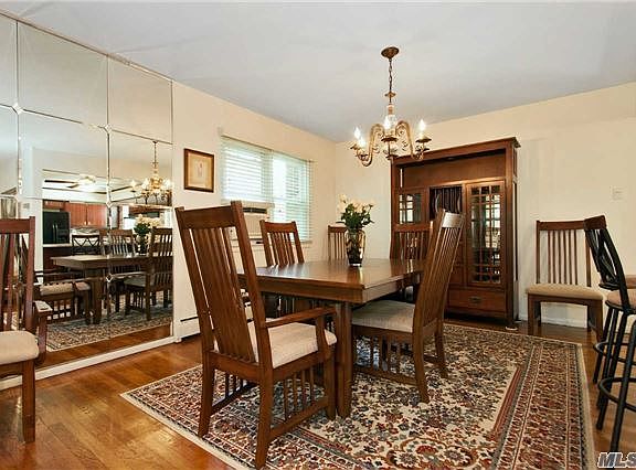 4th image of 6 Carriage Ct