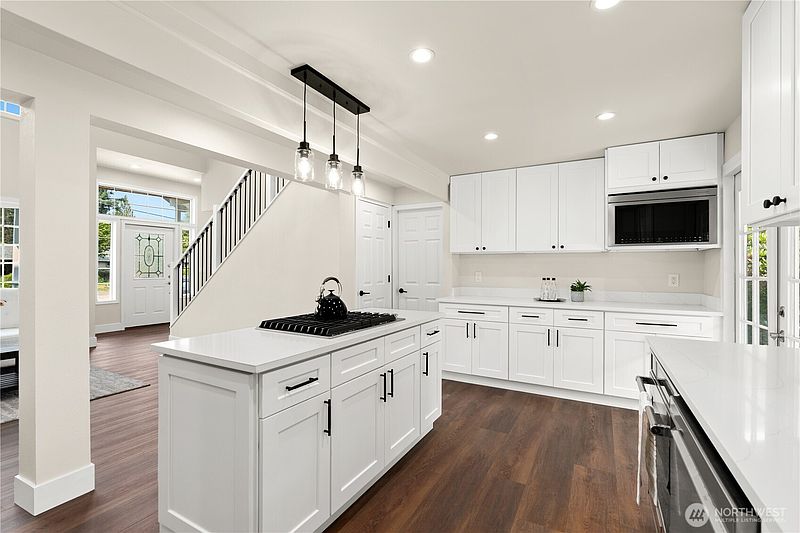3rd image of 209 NE 6th Street