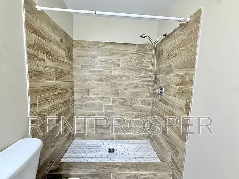 350 Winter Ridge Blvd — Photo 13