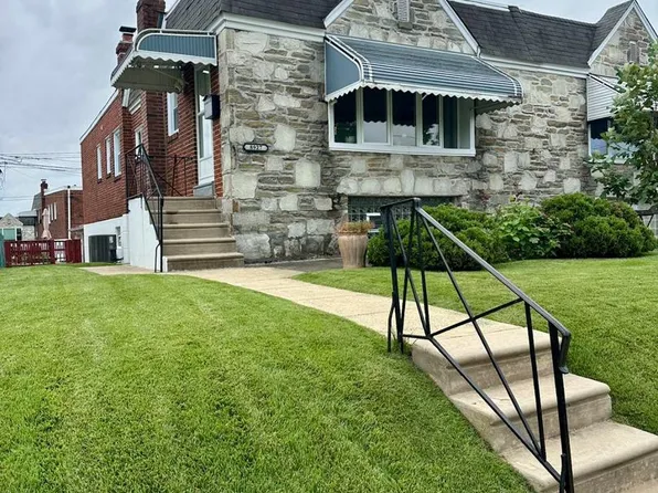 8927 Revere St, Philadelphia, PA 19152