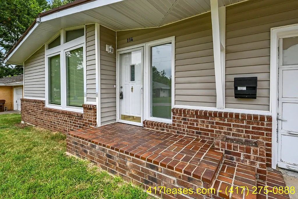 3 bed, 1201 sqft, $1,250 — Photo 3