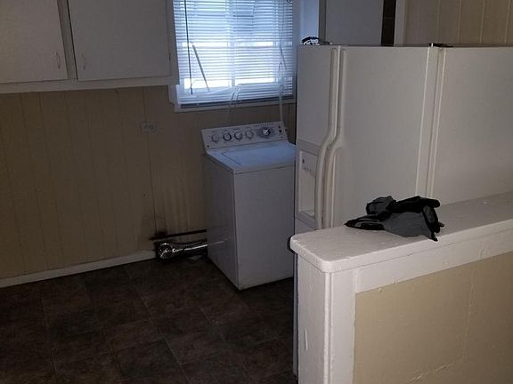 2nd image of 31484 Alcona Ct