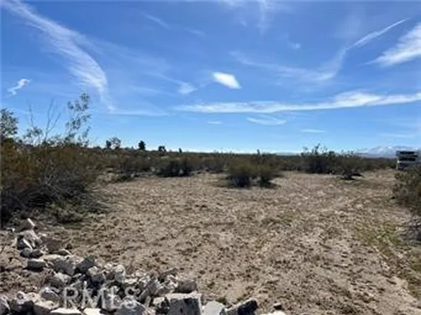 0 South St, Phelan, CA 92371
