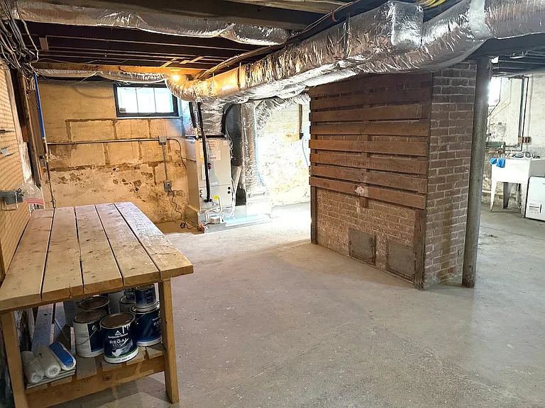 34 Caswell Ave — Photo 20