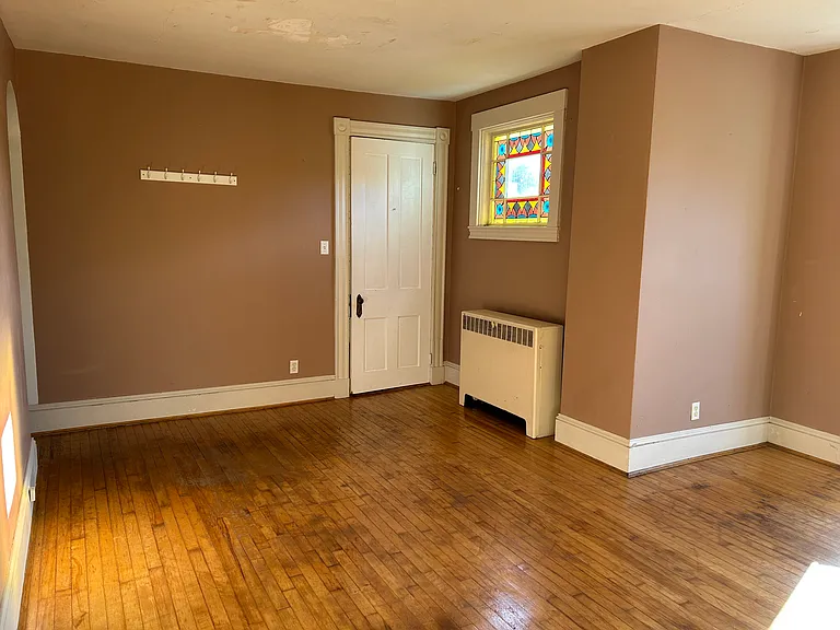 706 County St — Photo 5