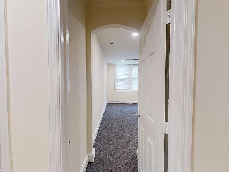 Penn Hall Apartments — Photo 35