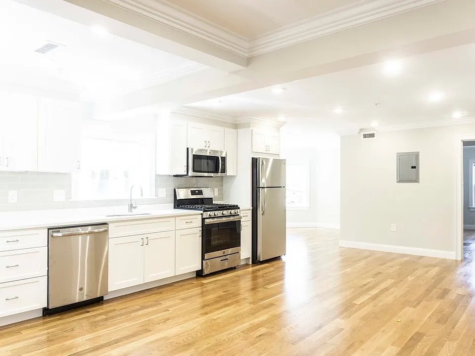 12 Glenville Ave #2