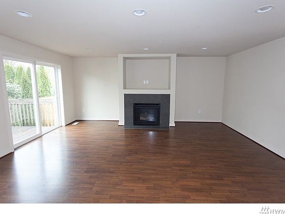 4th image of 309 115th Street Ct E