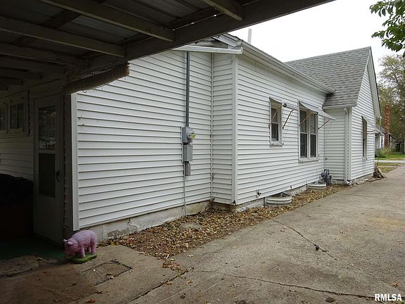 3rd image of 215 N McKinley St