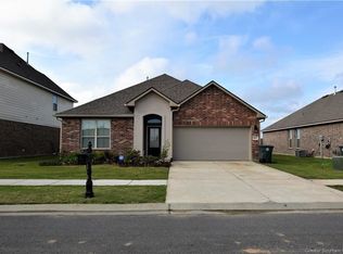 3115 Baywood Ave, Lake Charles, LA 70607