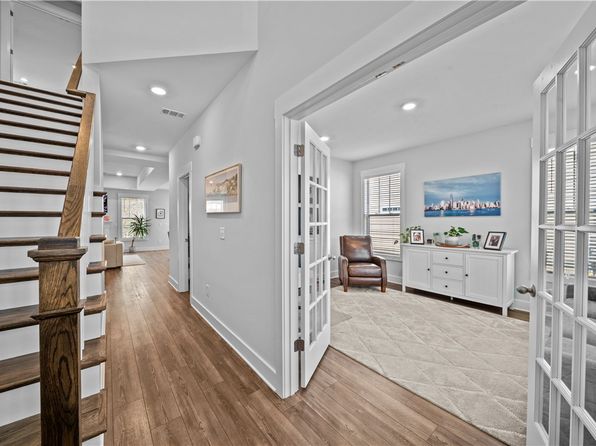 108 Grange Valley Ln, Central, SC 29630