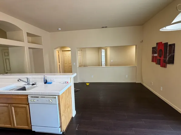 5425 Buckwood Way, Sacramento, CA 95835