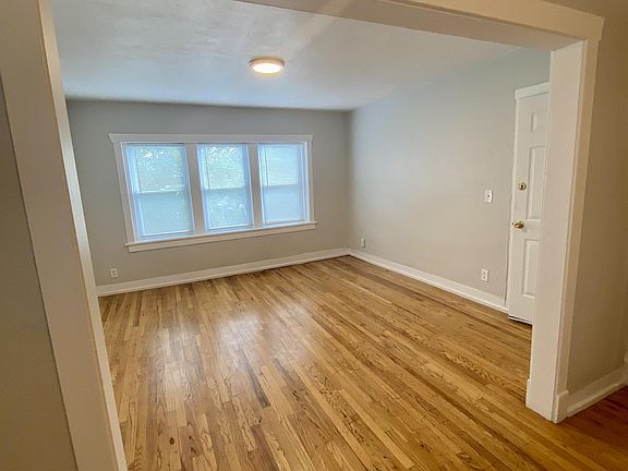 5th image of 206 W 34th St #3E