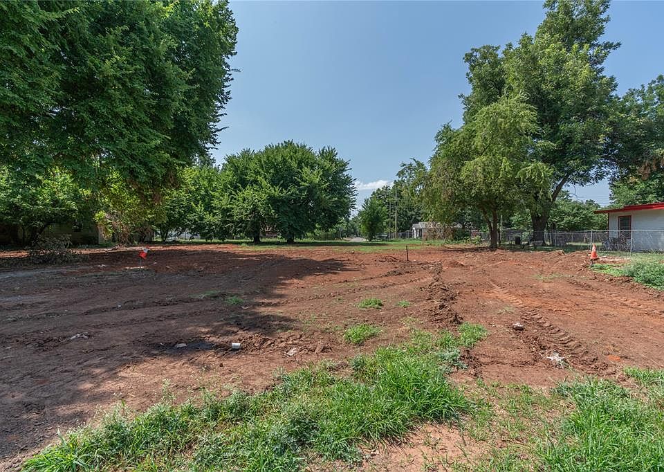 2nd image of 1009 El Reno Ave #5