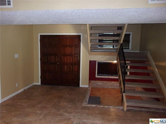 2nd image of 113 Laguna Dr