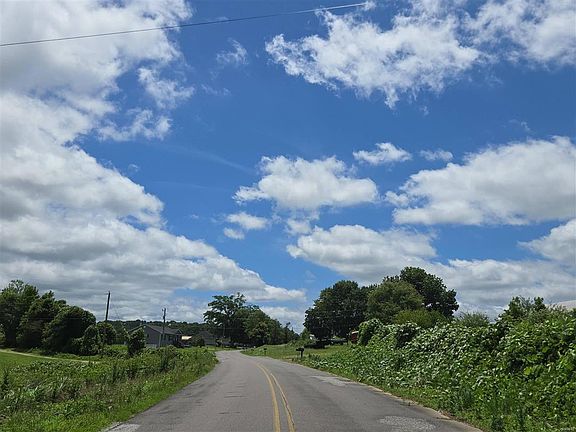 4th image of 1447 Day Gap Rd