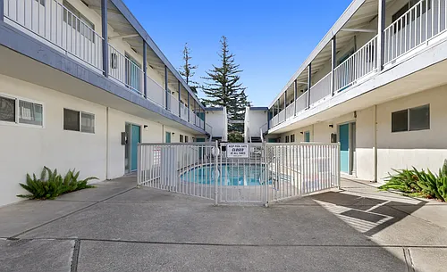 Carmichael Apartments Photo 1