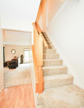 3rd image of 322 Honeylocust Ct