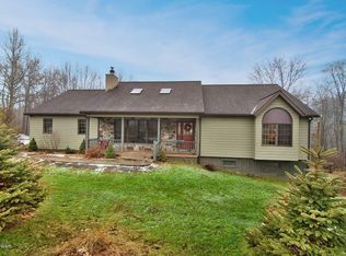 422 Bone Ridge Rd, Hawley, PA 18428