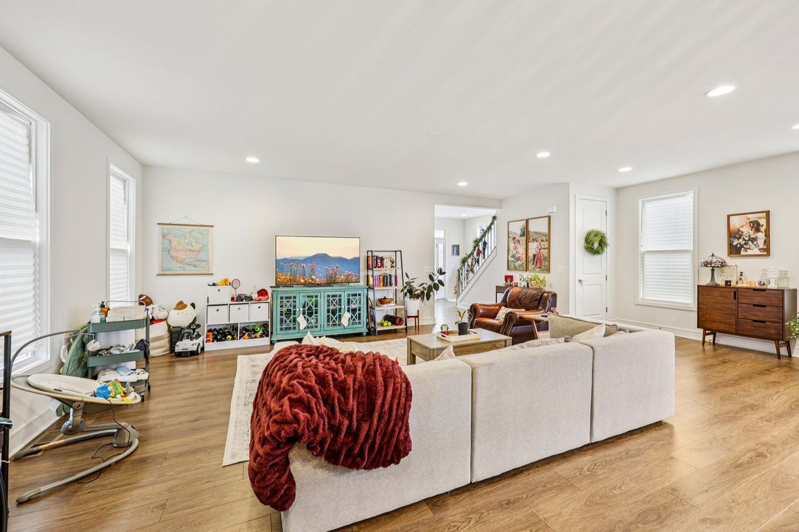 next background image