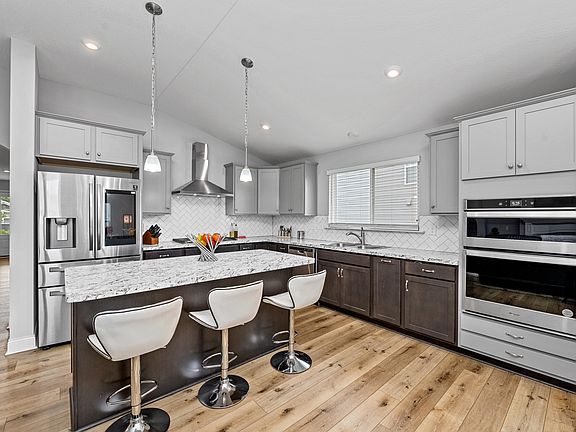 4th image of 616 Blanda Ct