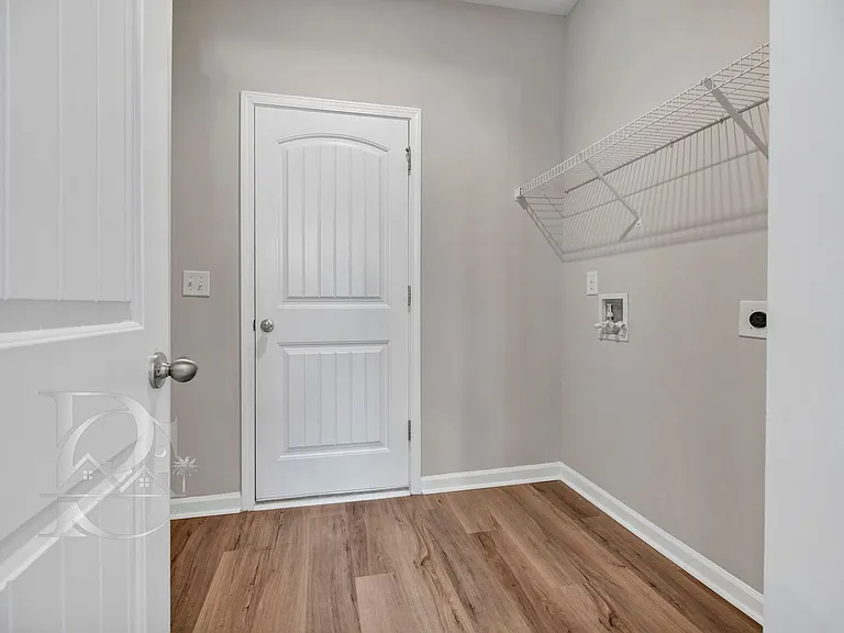 122 Drummond Way — Photo 14