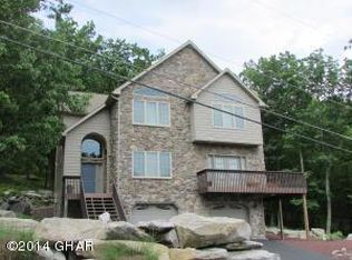 Quapaw Dr, Hazleton, PA 18202